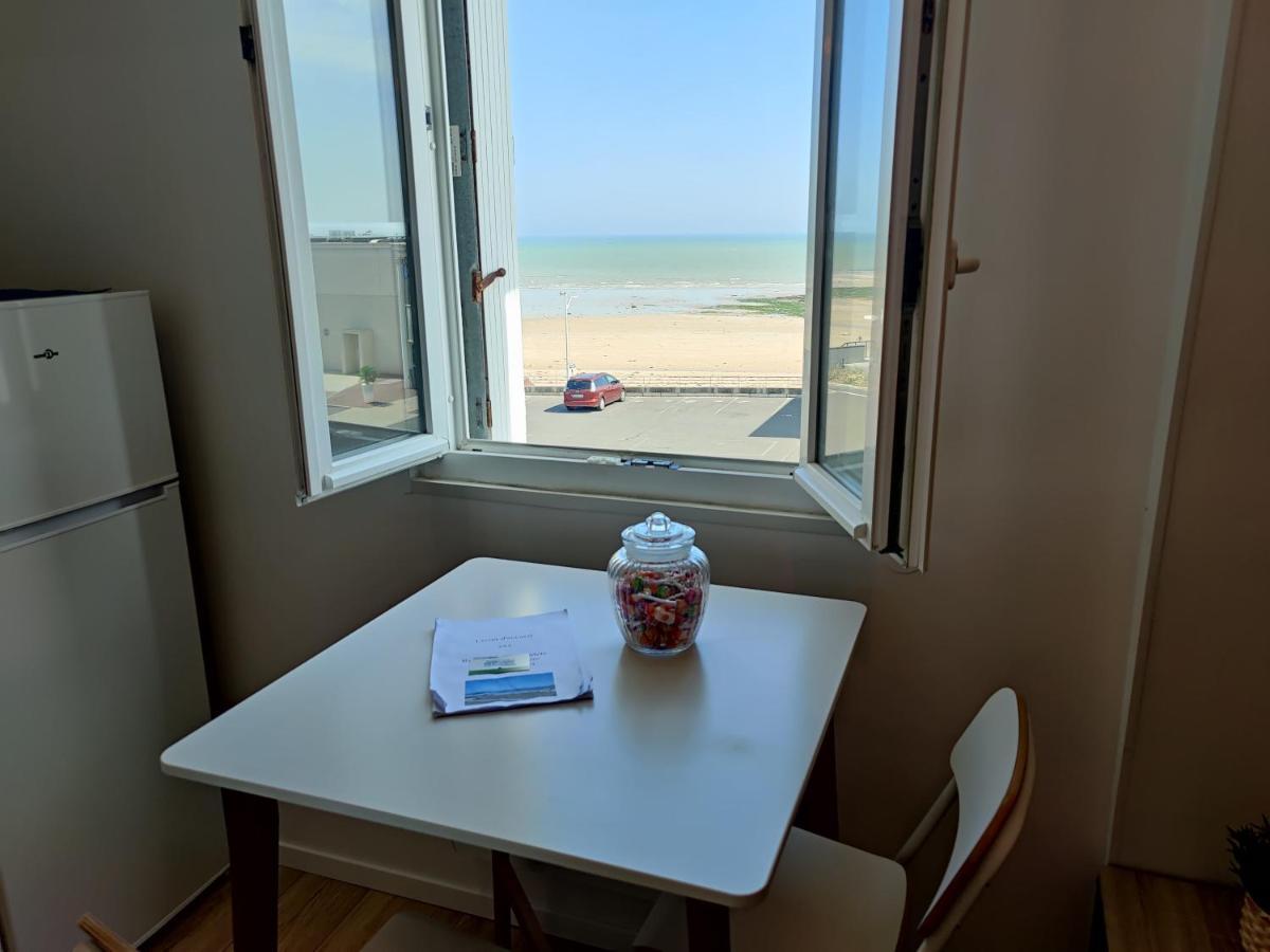 F2 - 30M2 Face A La Mer لوك-سور-مير المظهر الخارجي الصورة